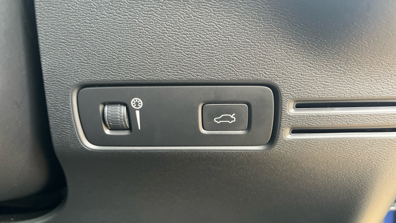 Volvo Xc40 P8 Recharge 300kW 78kWh First Edition 5dr AWD Auto Electric Estate